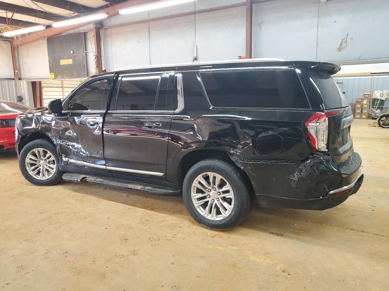 2021 GMC Yukon - Image 2