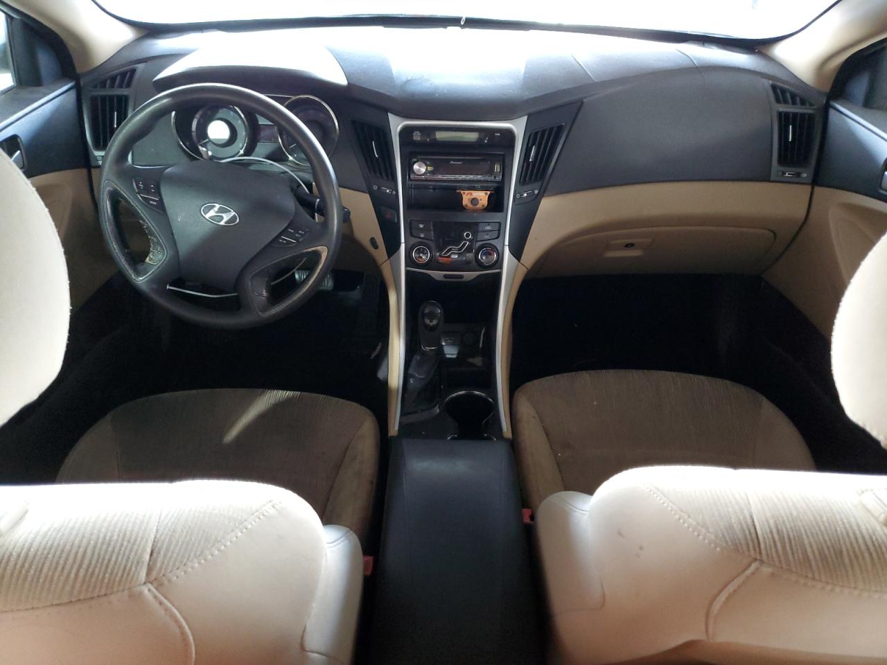 2012 Hyundai Sonata - Image 8