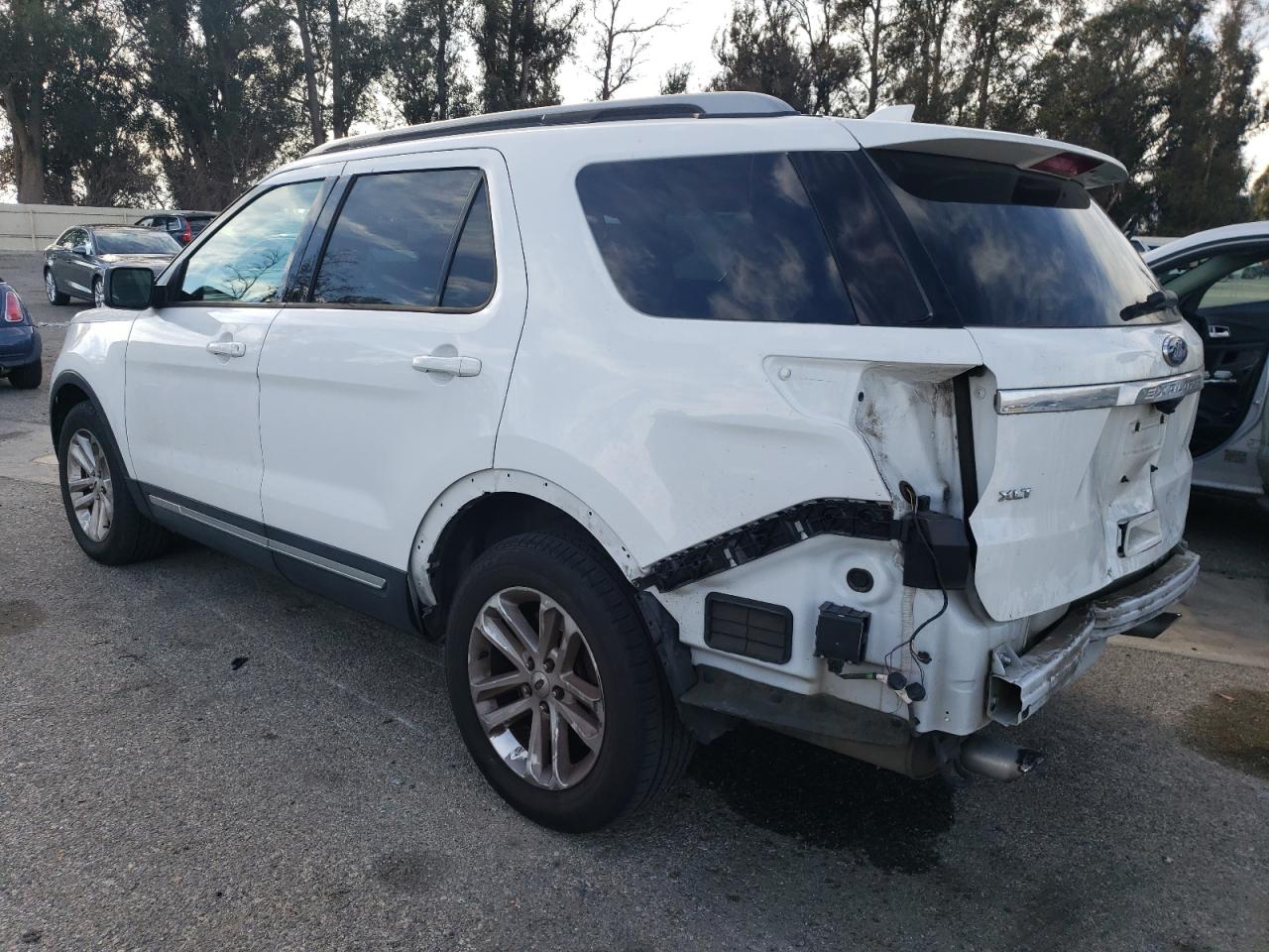 2017 Ford Explorer - Image 2