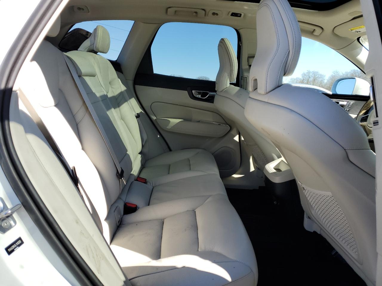 2020 Volvo XC60 - Image 11