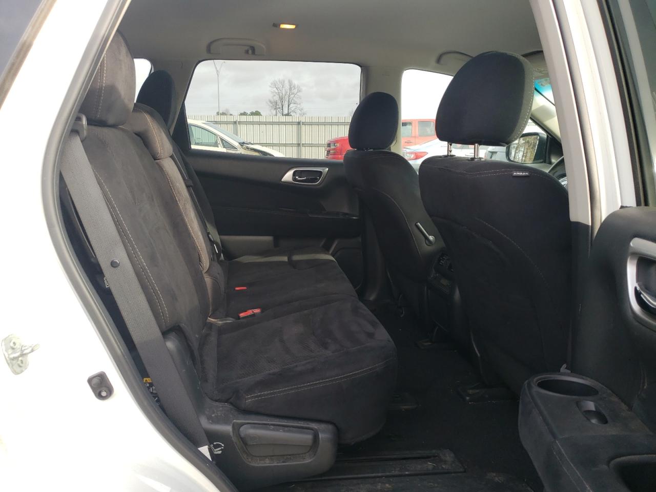 2016 Nissan Pathfinder - Image 11
