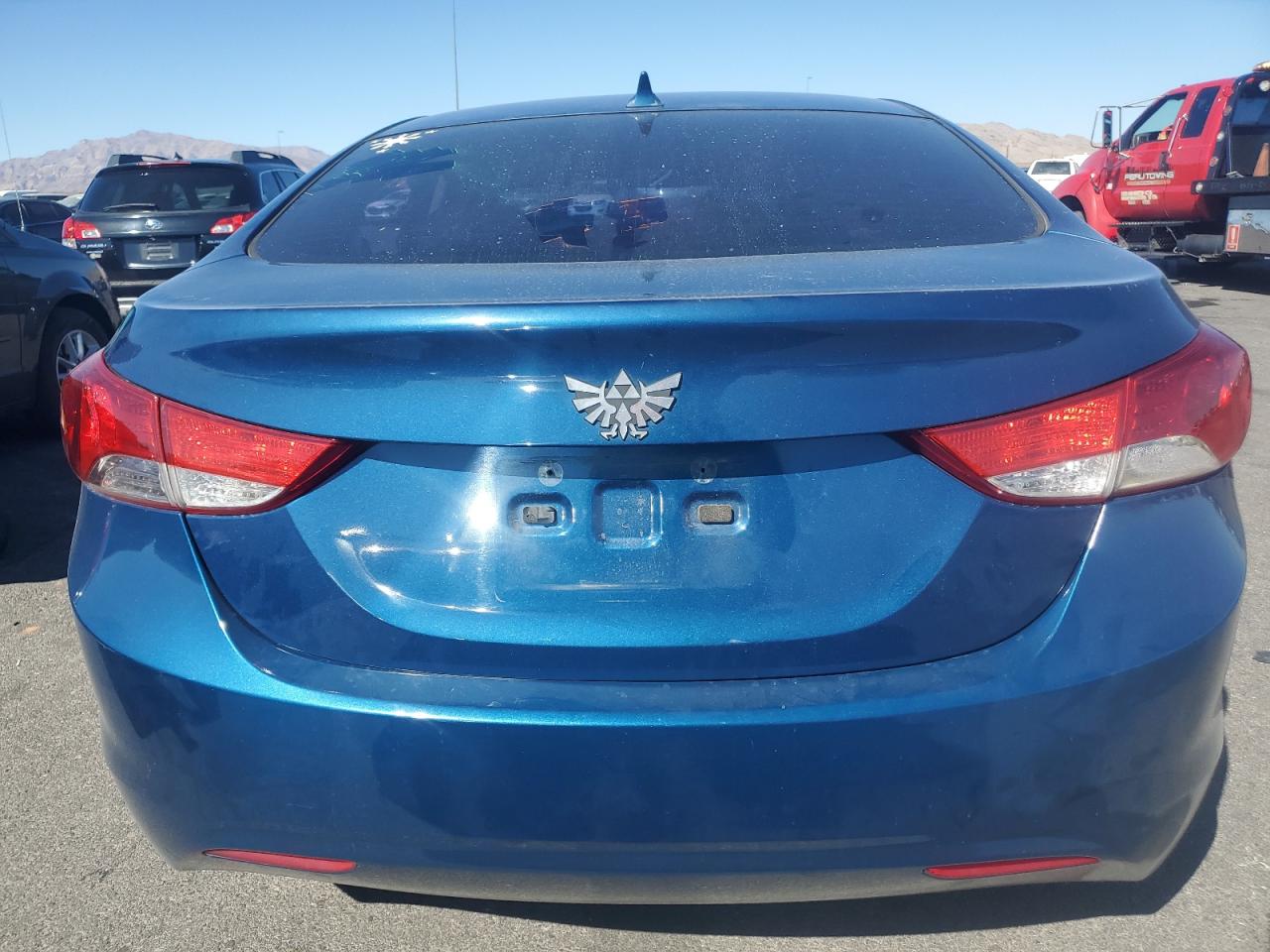 2013 Hyundai Elantra - Image 6