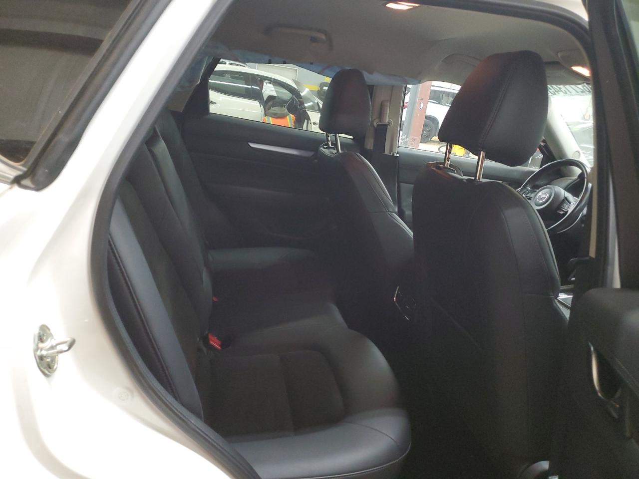 2021 Mazda CX-5 - Image 12