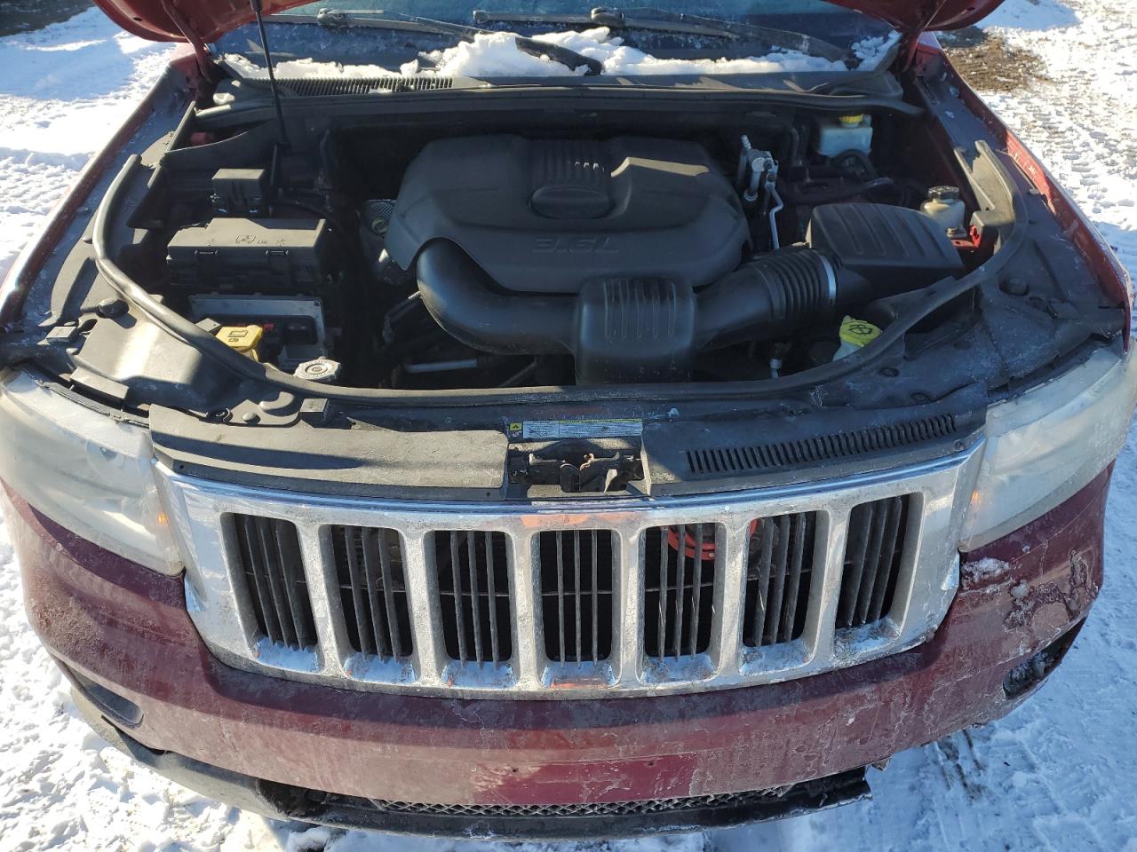 2011 Jeep Grand Cherokee - Image 12