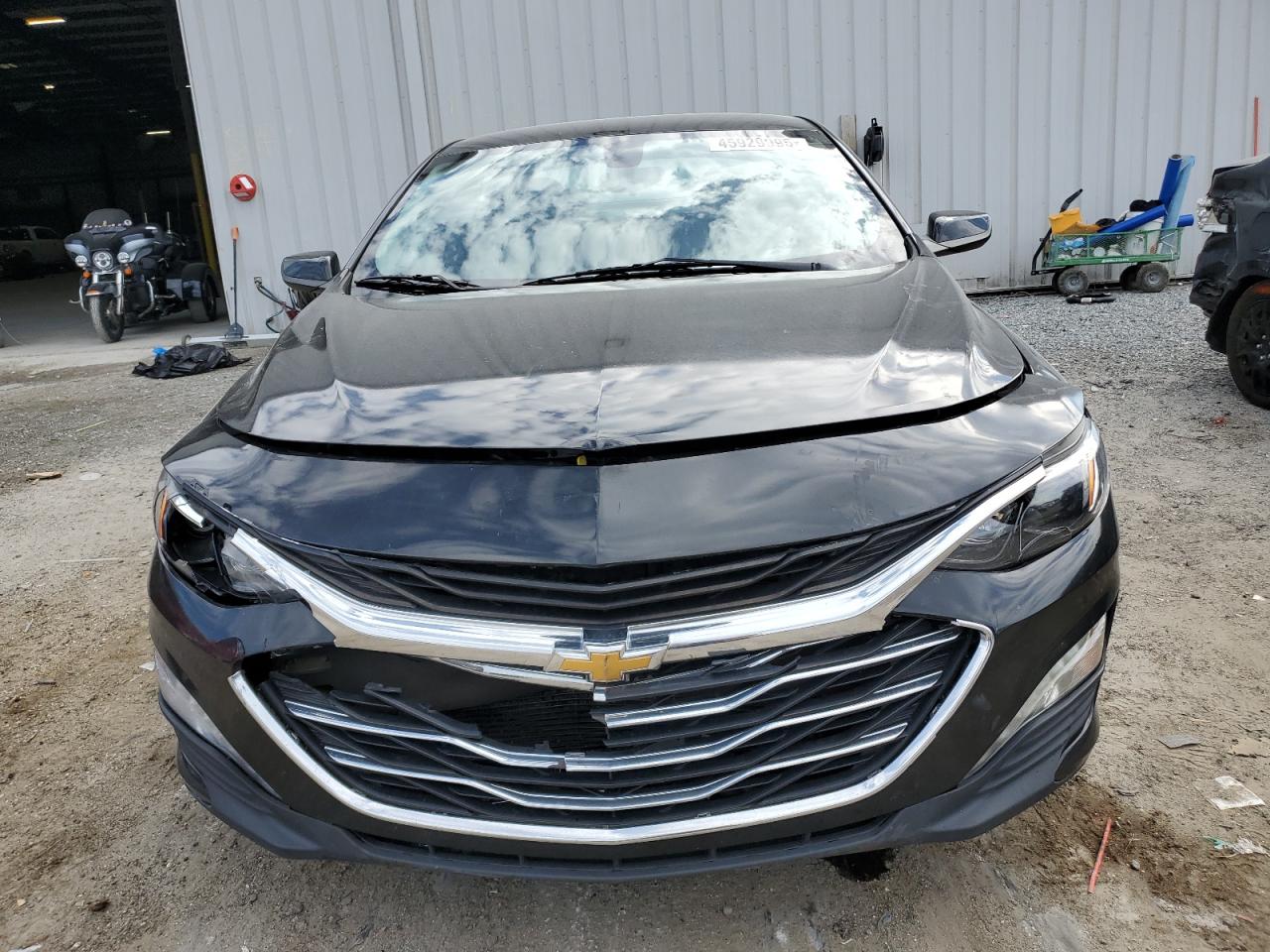 2020 Chevrolet Malibu - Image 5