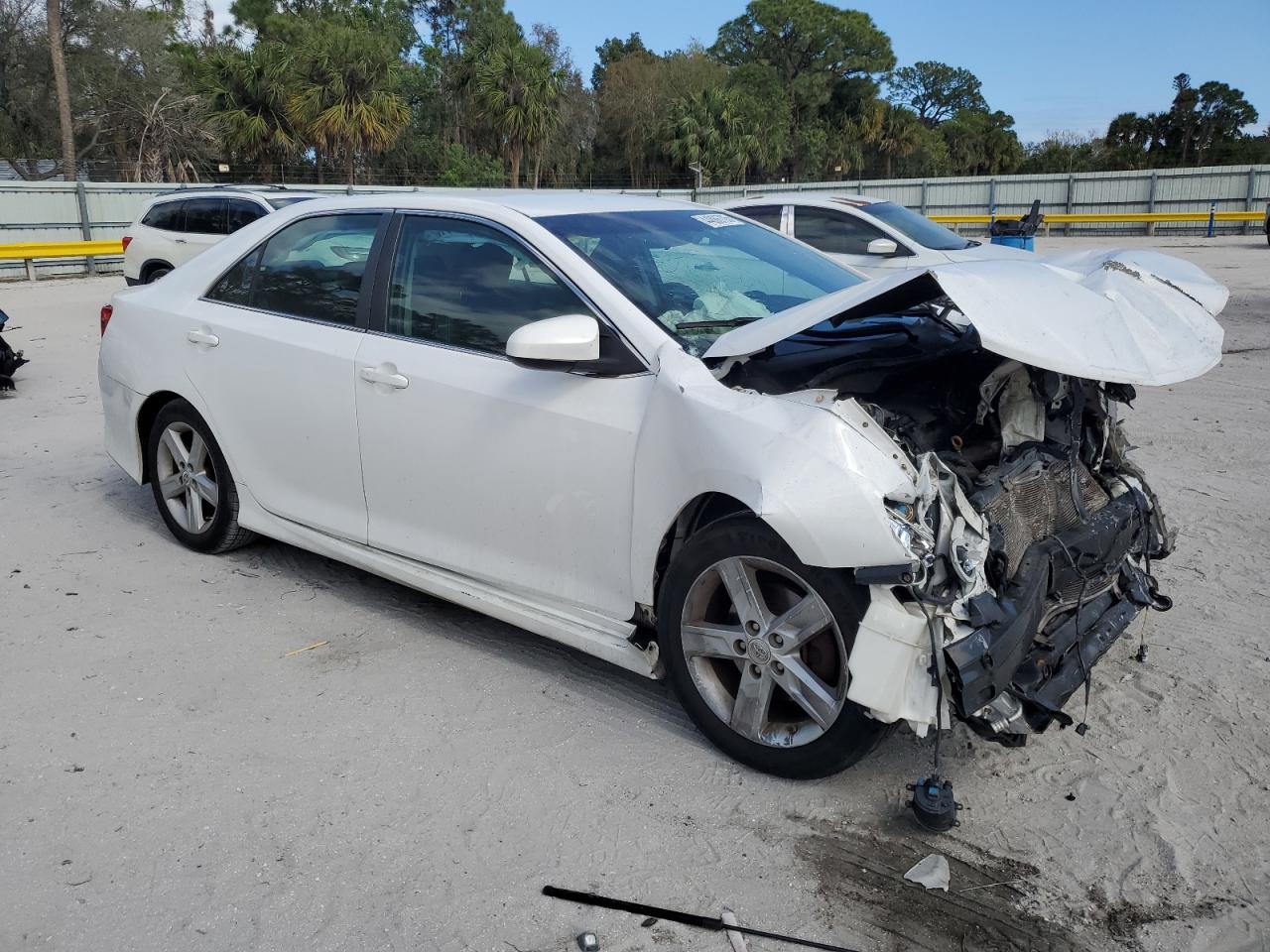 2012 Toyota Camry - Image 4