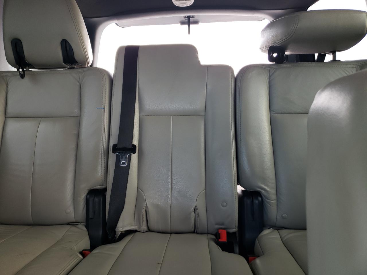 2015 Ford Expedition - Image 10