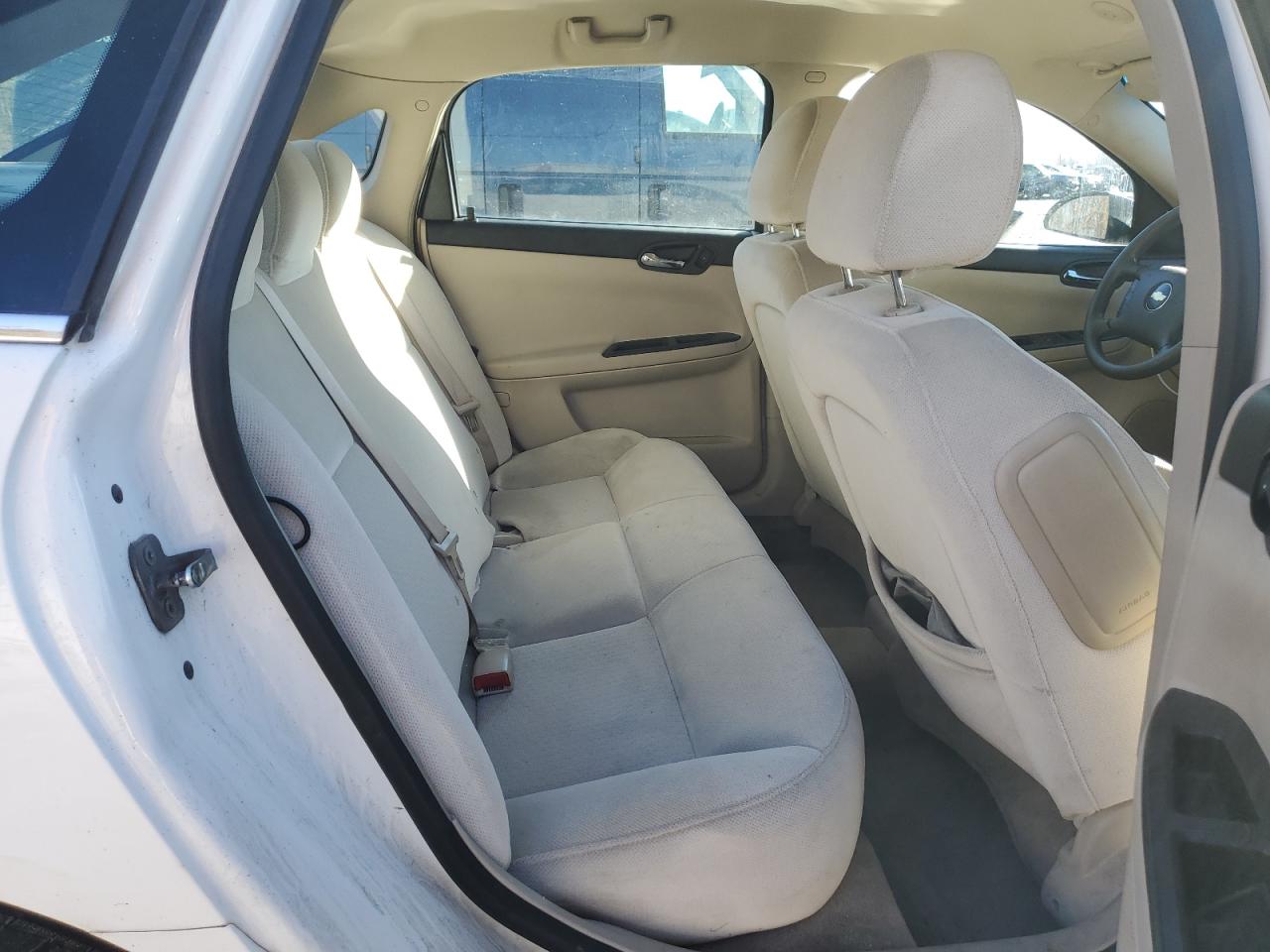 2009 Chevrolet Impala - Image 10
