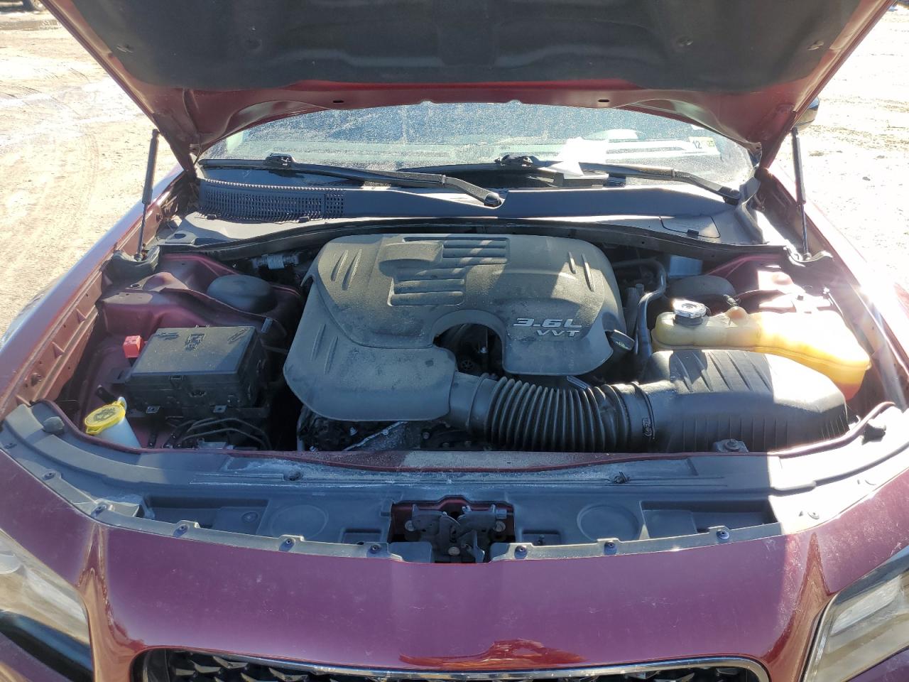 2019 Chrysler 300 - Image 11
