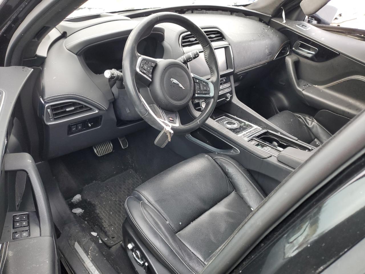 2020 Jaguar F-Pace - Image 8