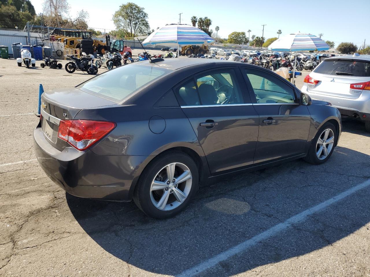2015 Chevrolet Cruze - Image 3