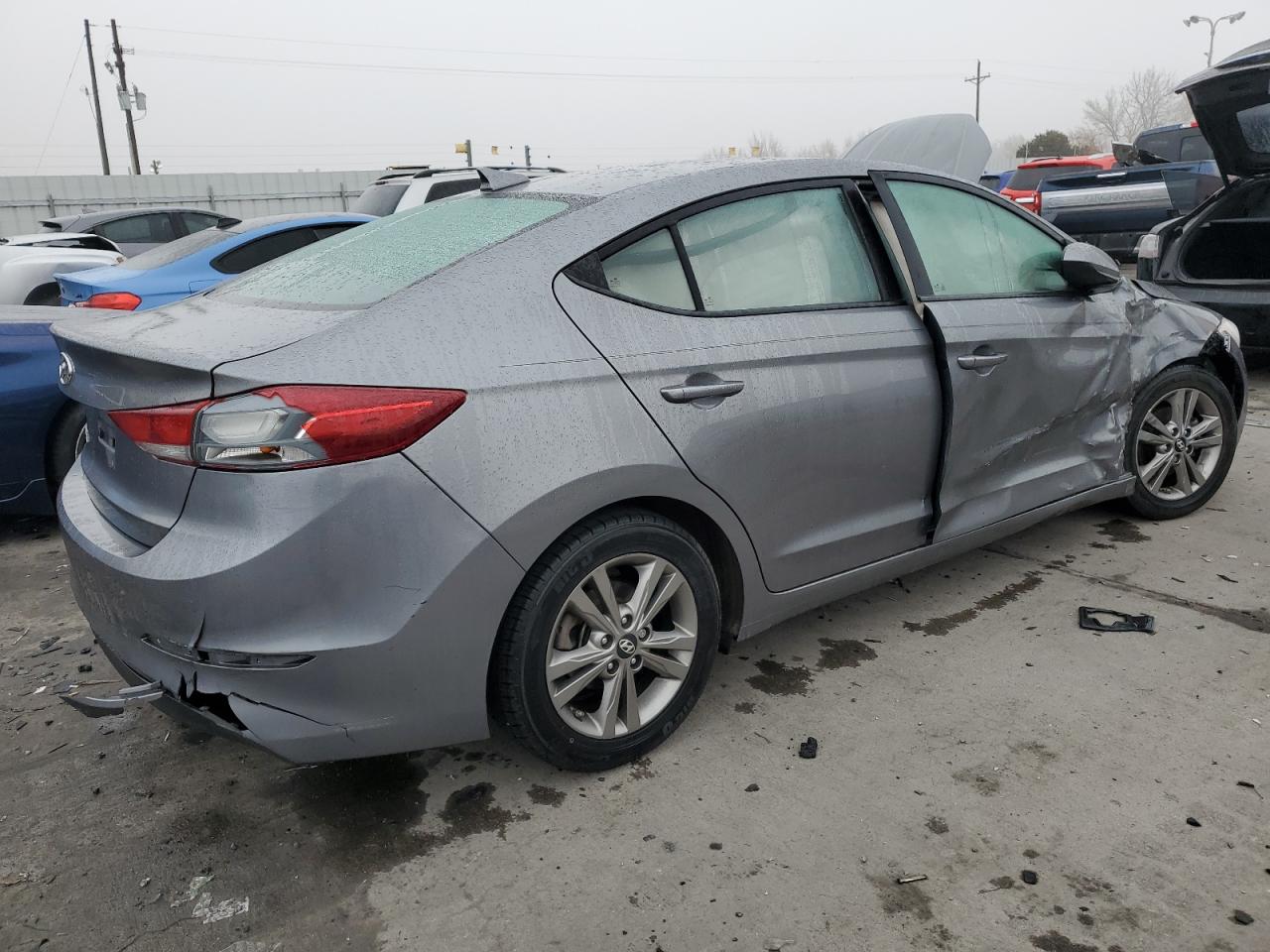 2018 Hyundai Elantra - Image 3