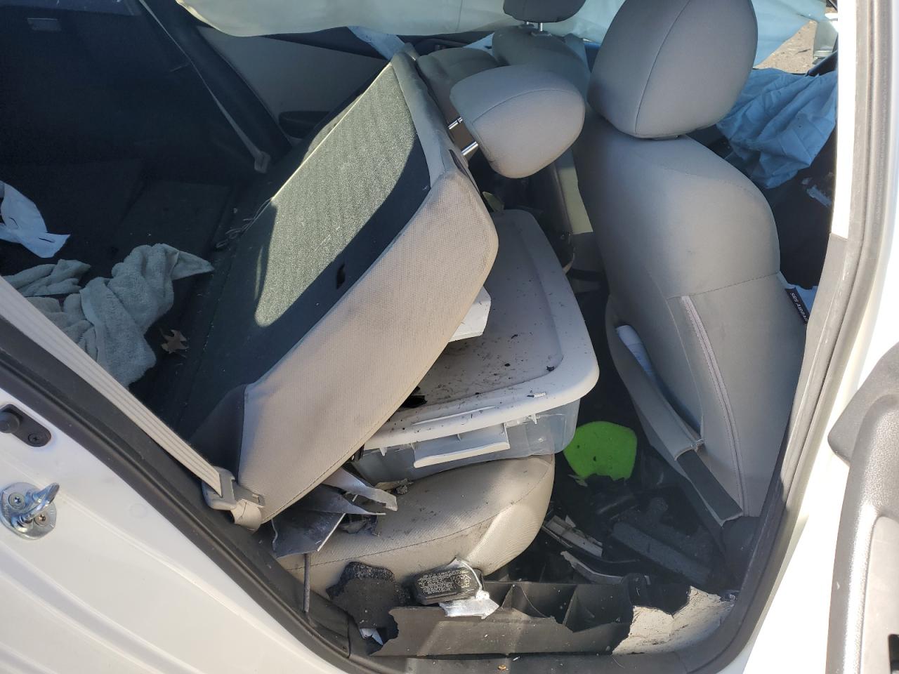 2011 Kia Forte - Image 11