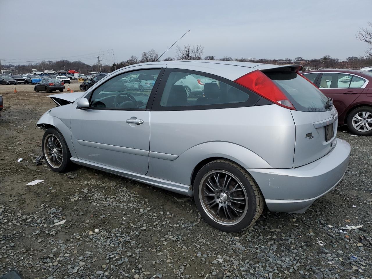 2003 Ford Focus - Image 2