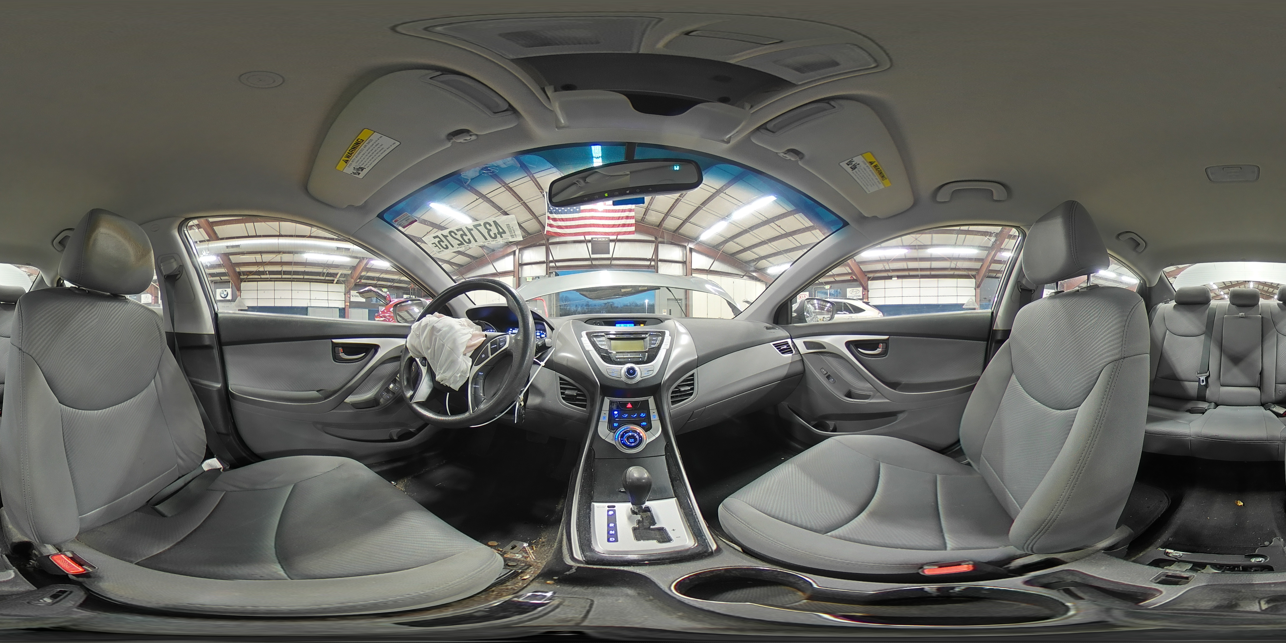 2012 Hyundai Elantra - Image 13