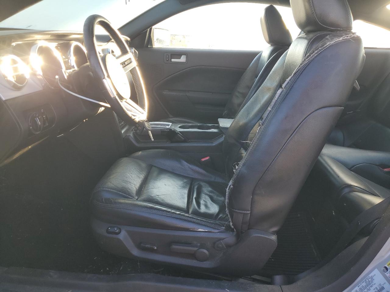 2007 Ford Mustang - Image 7