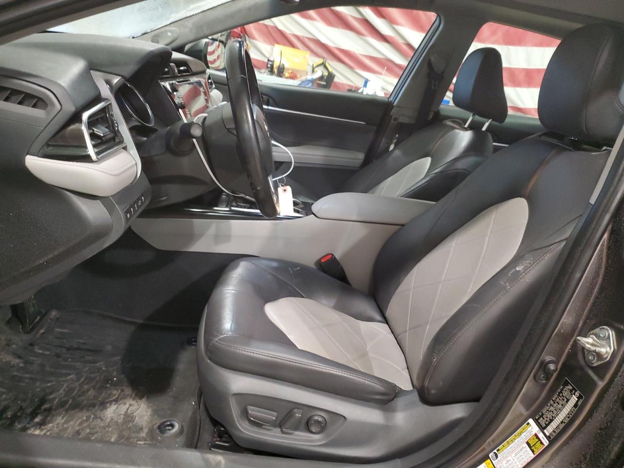 2018 Toyota Camry - Image 7