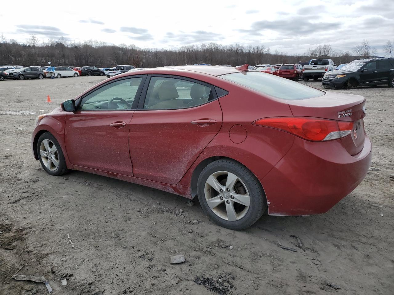 2011 Hyundai Elantra - Image 2