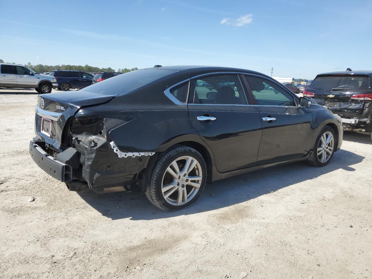 2013 Nissan Altima - Image 3