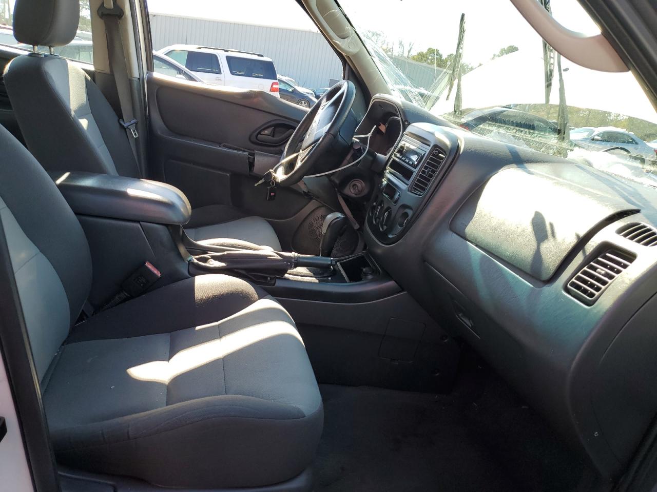2006 Ford Escape - Image 7