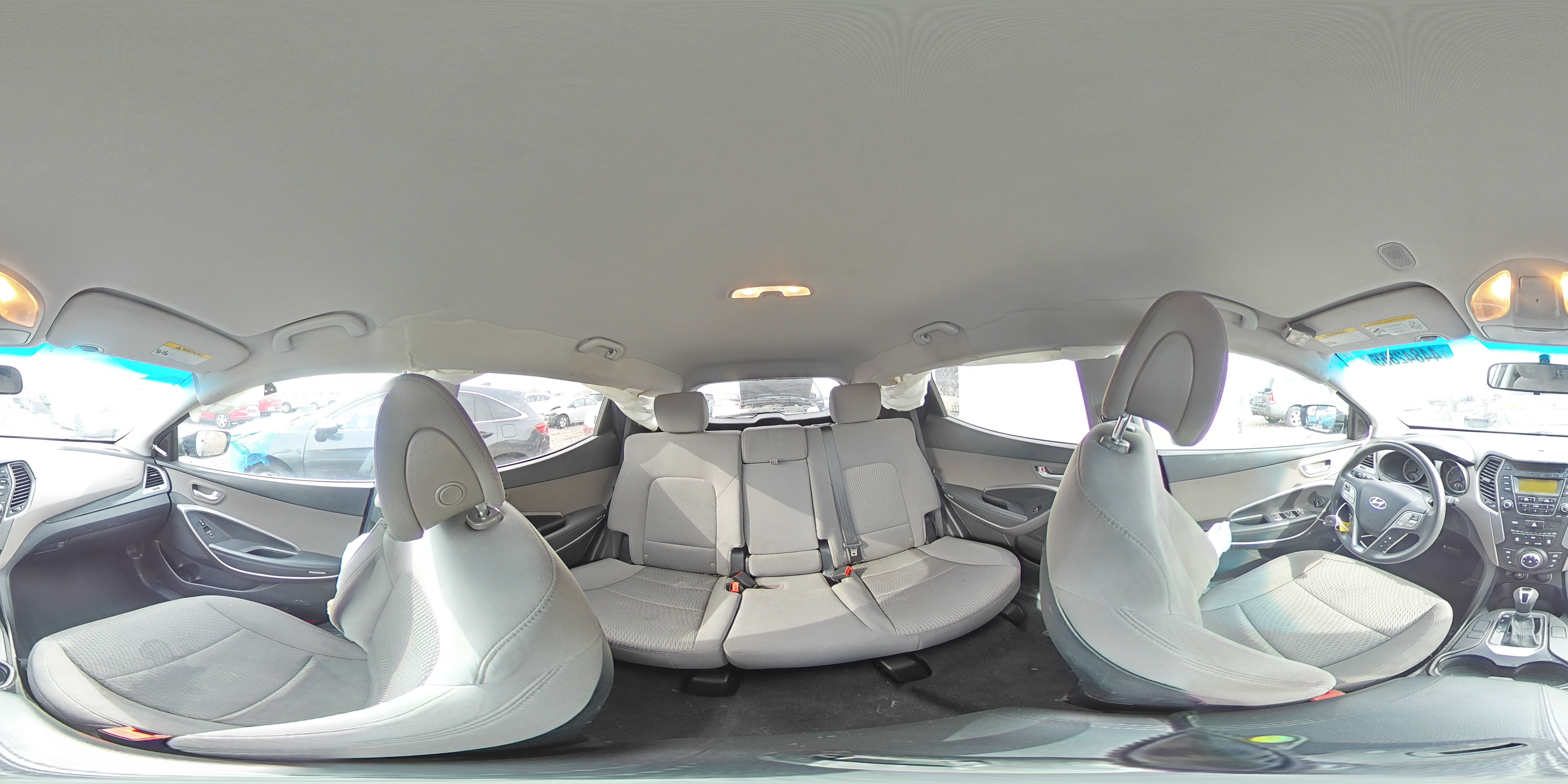 2015 Hyundai Santa Fe - Image 14