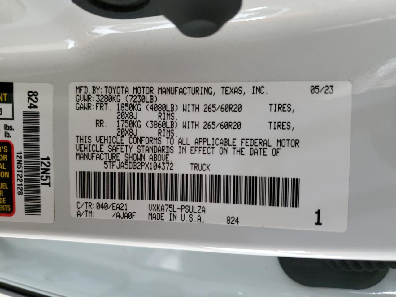 2023 Toyota Tundra - Image 12