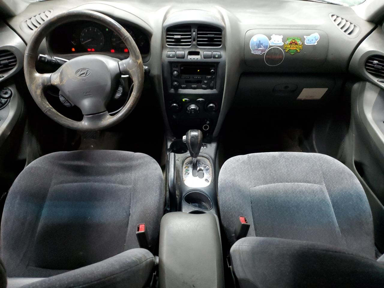 2004 Hyundai Santa Fe - Image 8