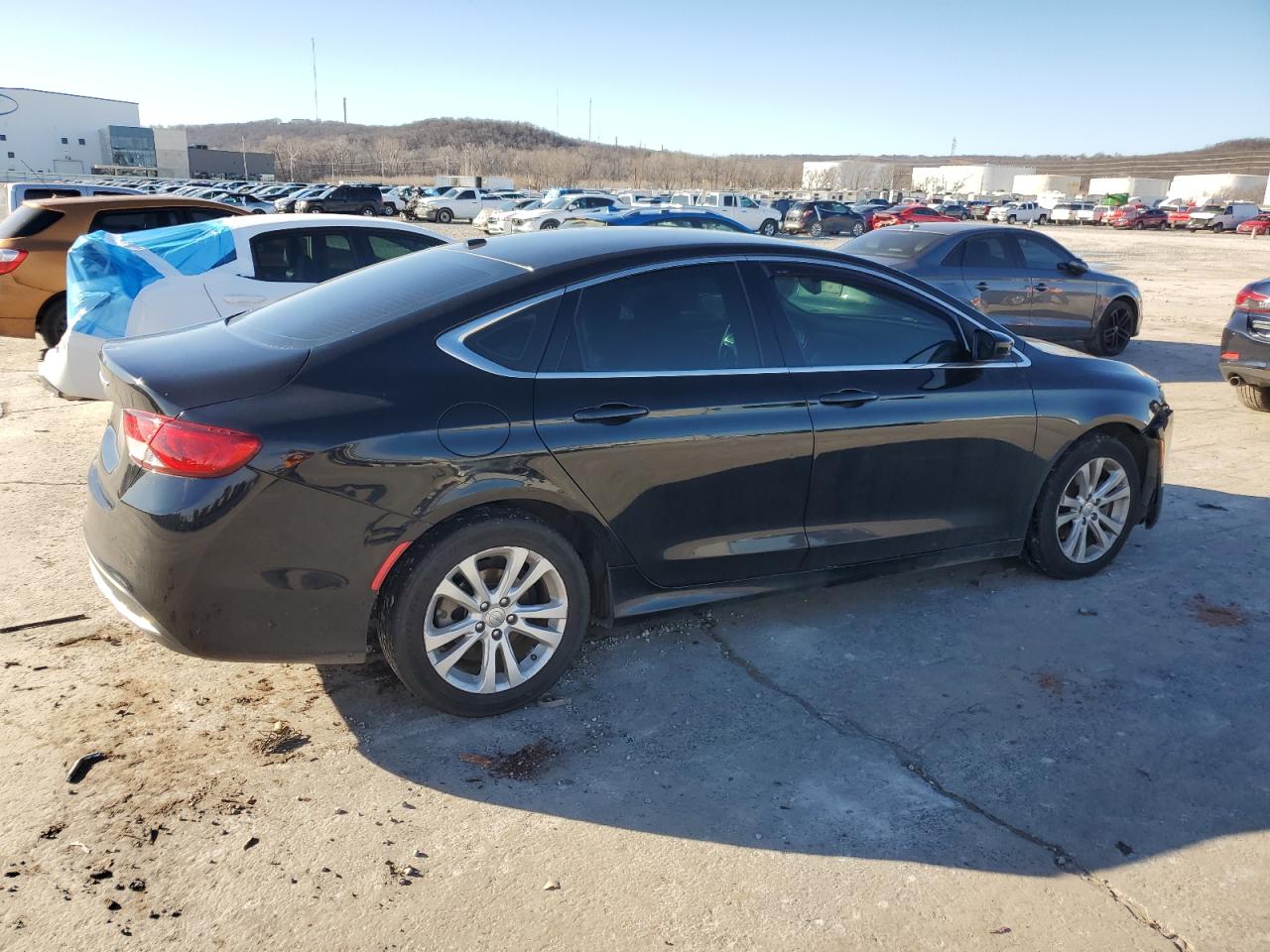 2015 Chrysler 200 - Image 3
