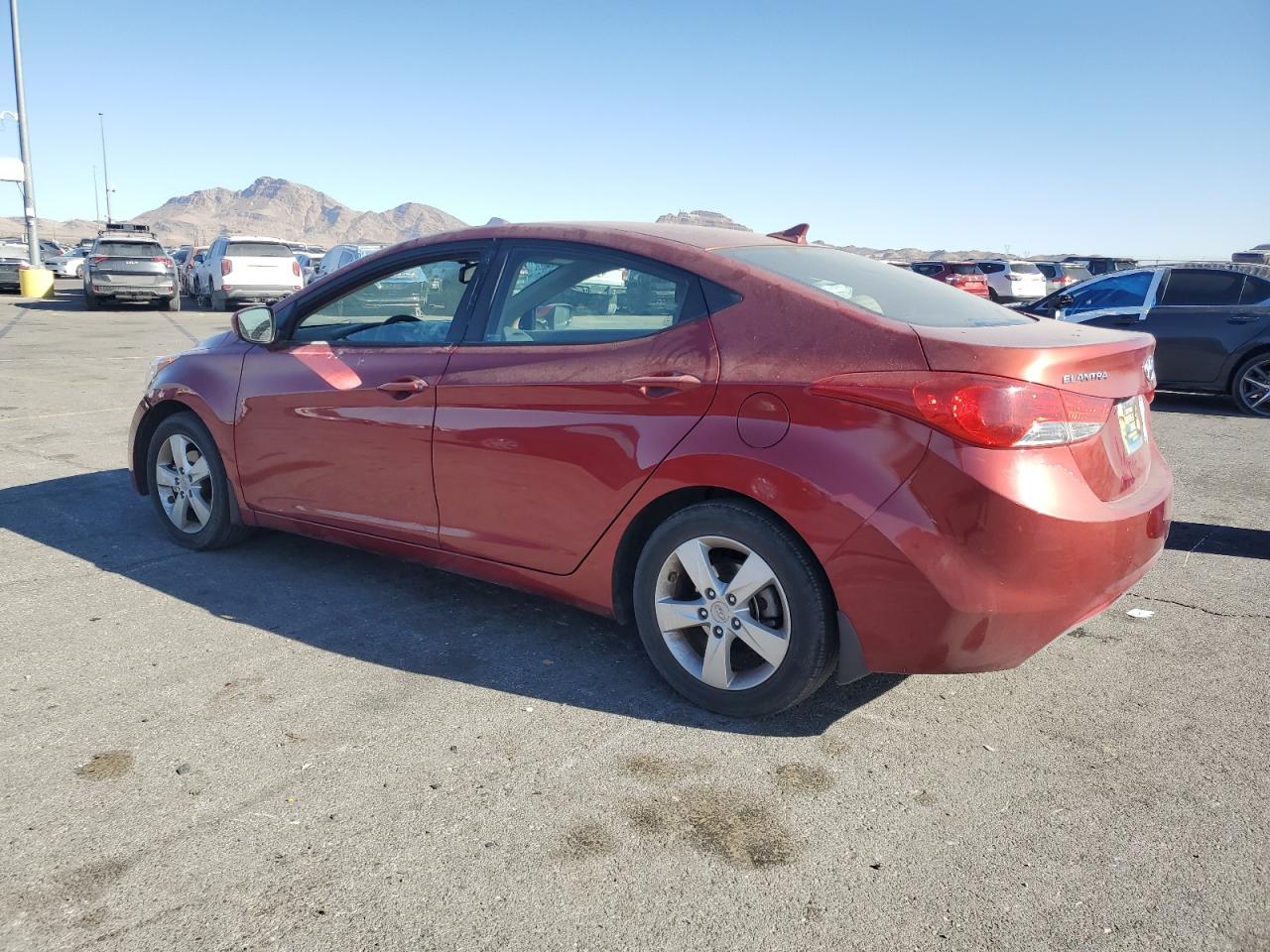 2013 Hyundai Elantra - Image 2