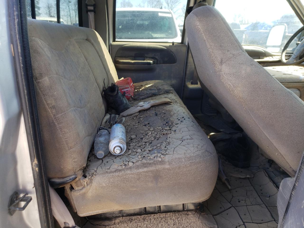 2000 Ford F350 - Image 10