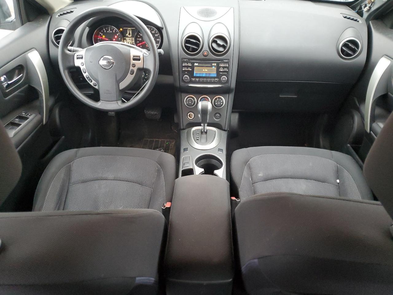 2015 Nissan Rogue - Image 8