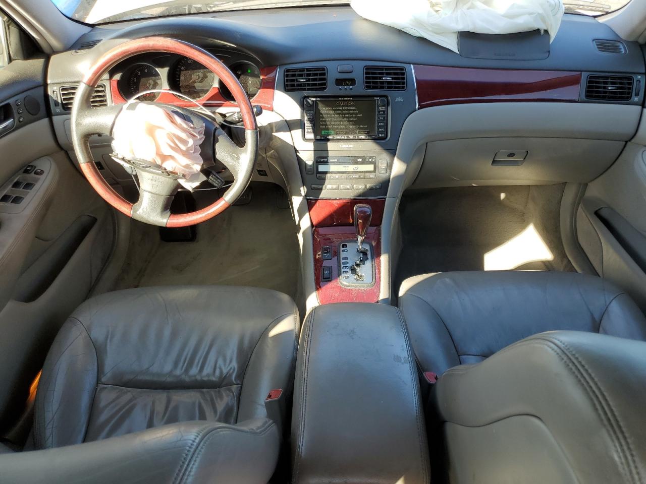 2002 Lexus ES - Image 8