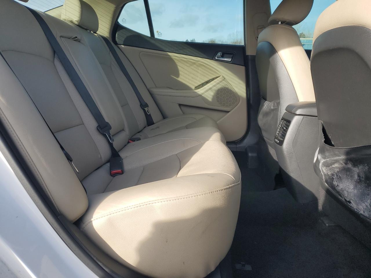 2015 Kia Optima - Image 10