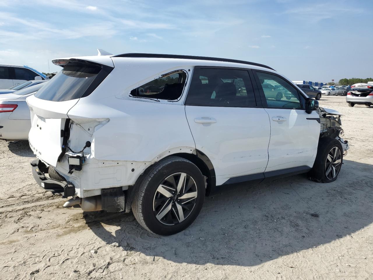 2022 Kia Sorento - Image 3
