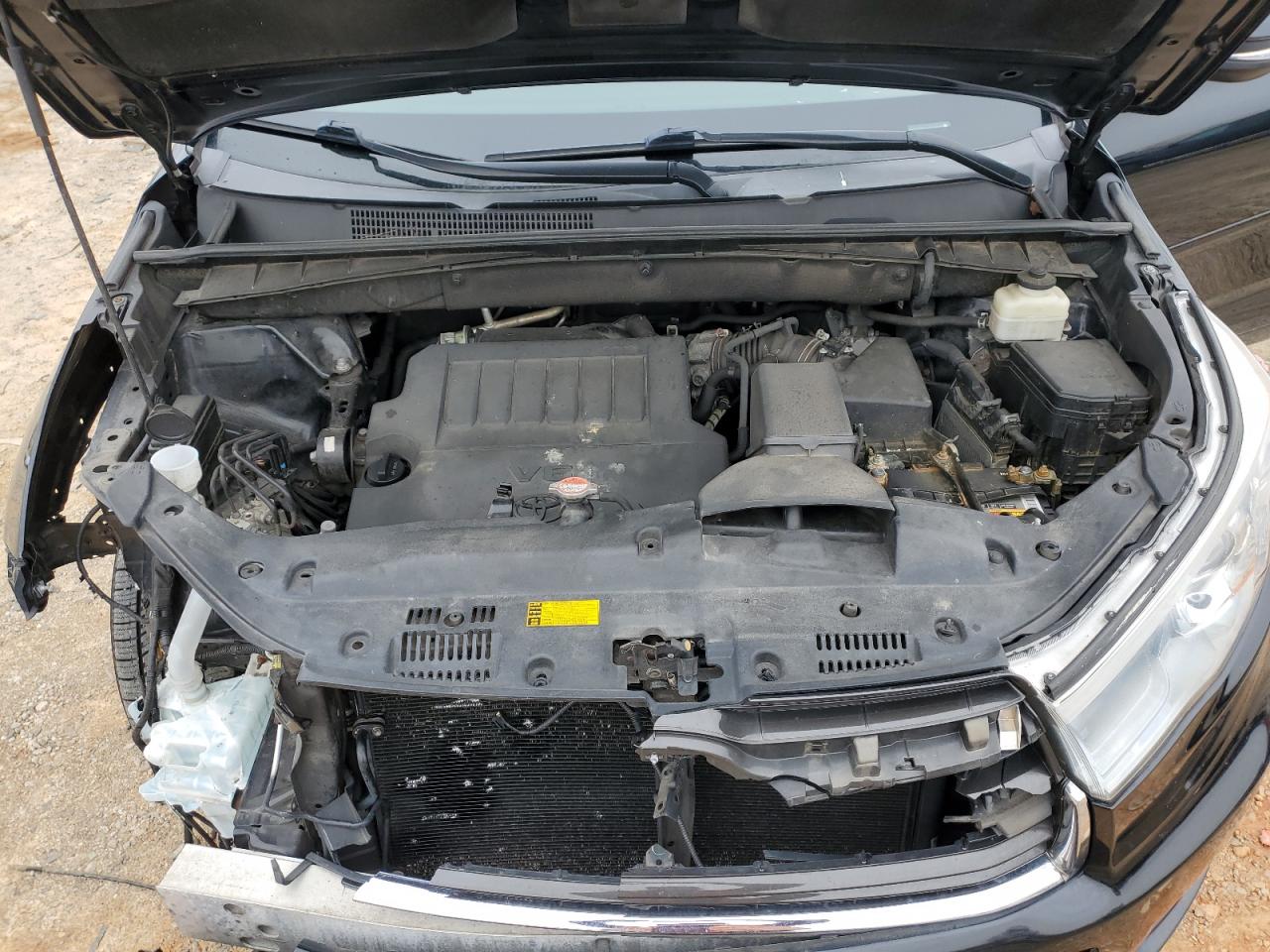 2016 Toyota Highlander - Image 12