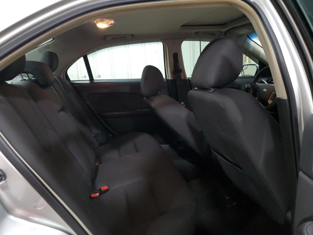 2012 Ford Fusion - Image 10