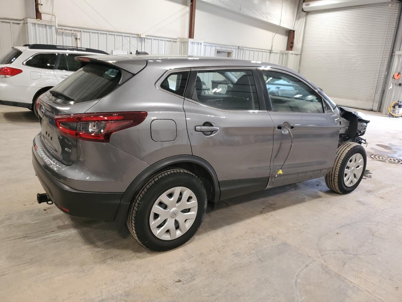 2020 Nissan Rogue - Image 3