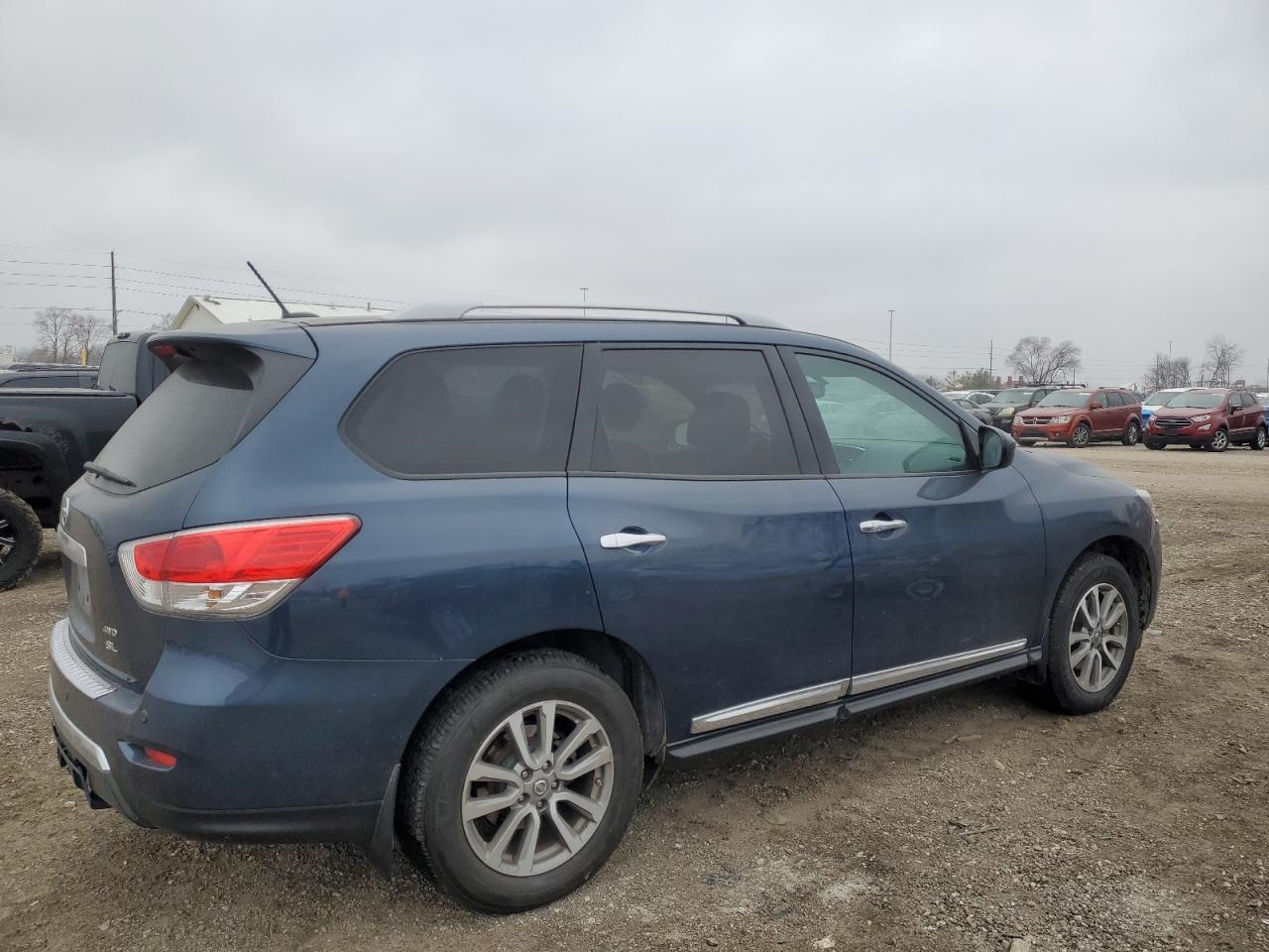 2014 Nissan Pathfinder - Image 3