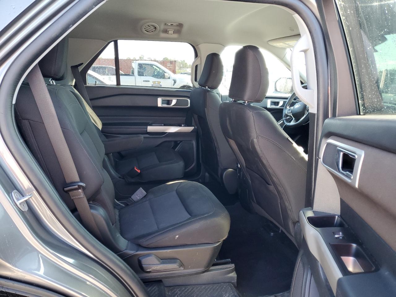 2022 Ford Explorer - Image 11