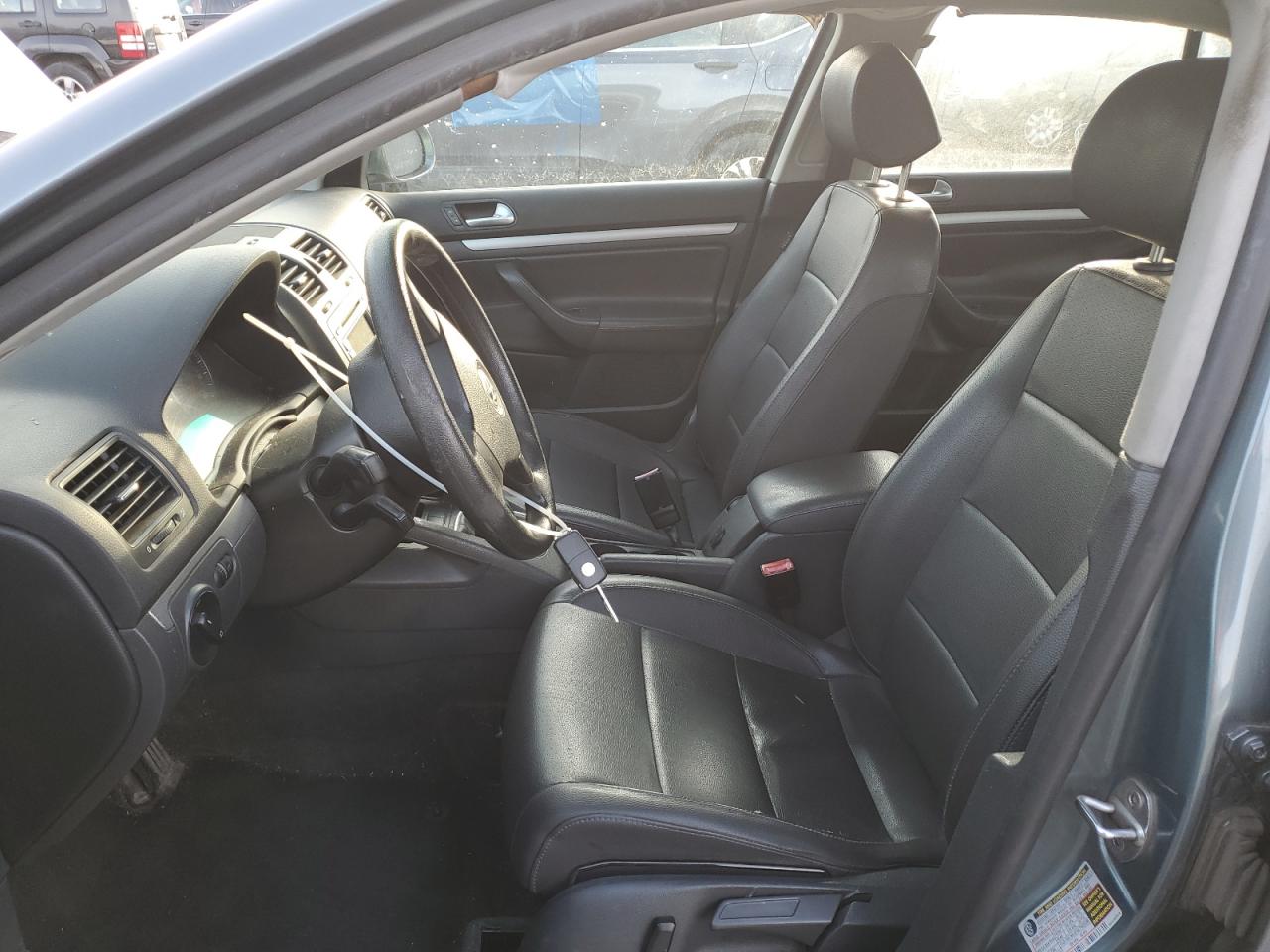 2006 Volkswagen Jetta - Image 7