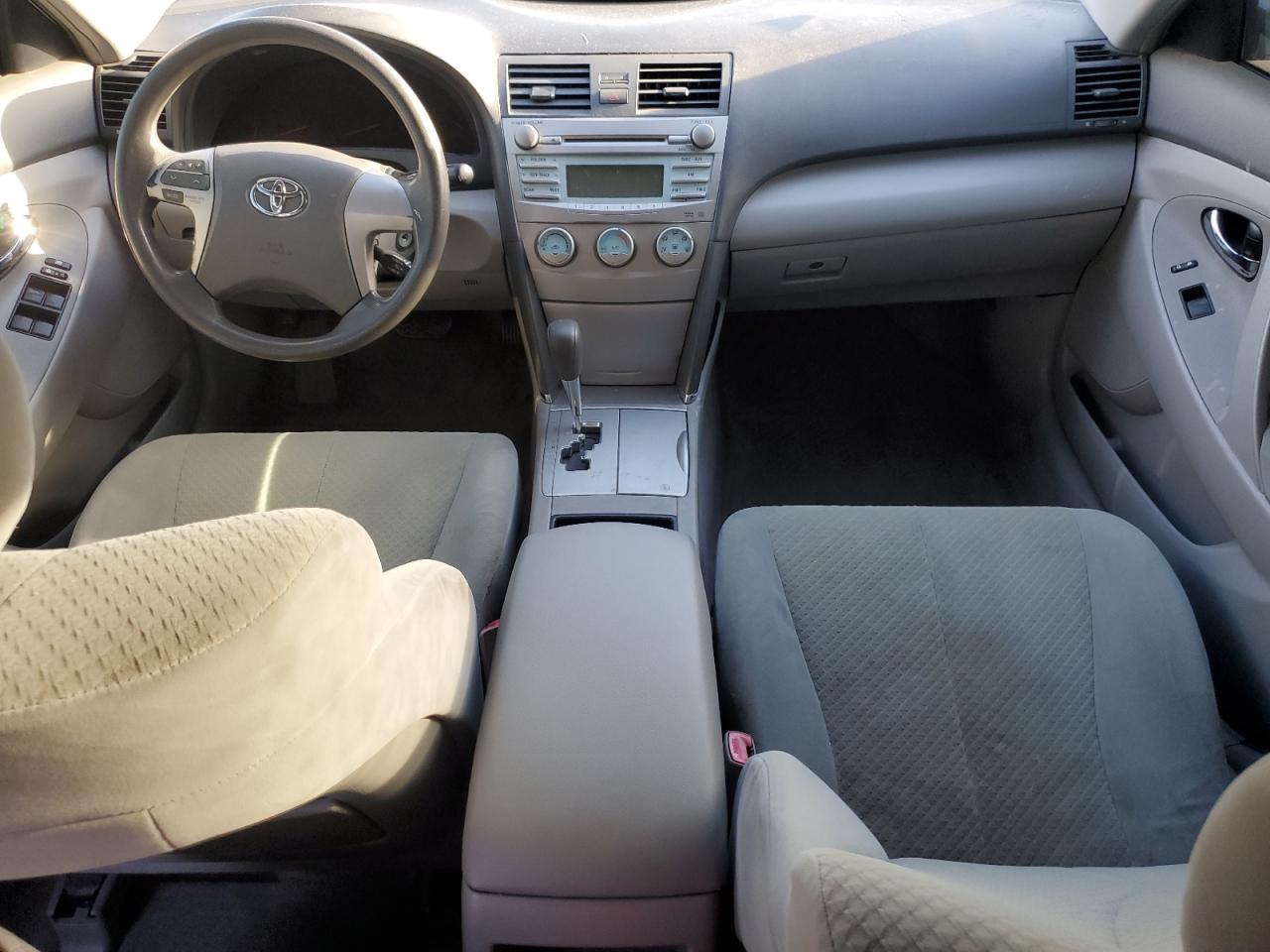 2009 Toyota Camry - Image 8