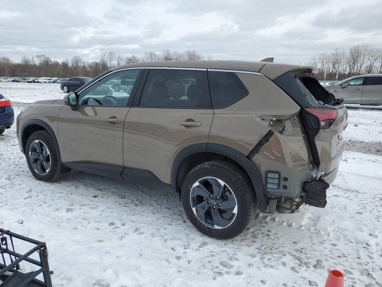 2024 Nissan Rogue - Image 2