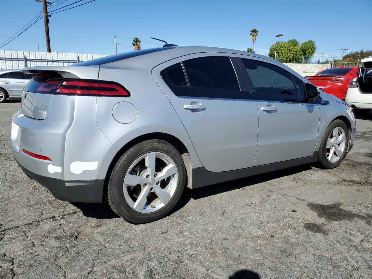 2015 Chevrolet Volt - Image 3