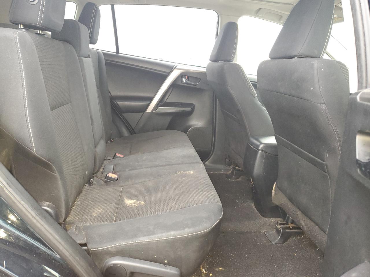 2018 Toyota RAV 4 - Image 11