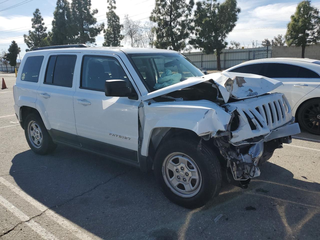 2015 Jeep Liberty (Patriot) - Image 4