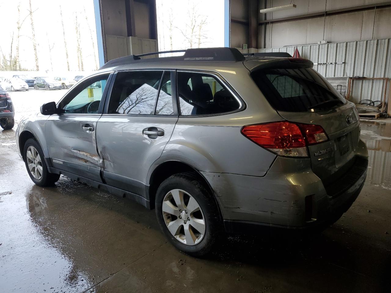 2011 Subaru Outback - Image 2