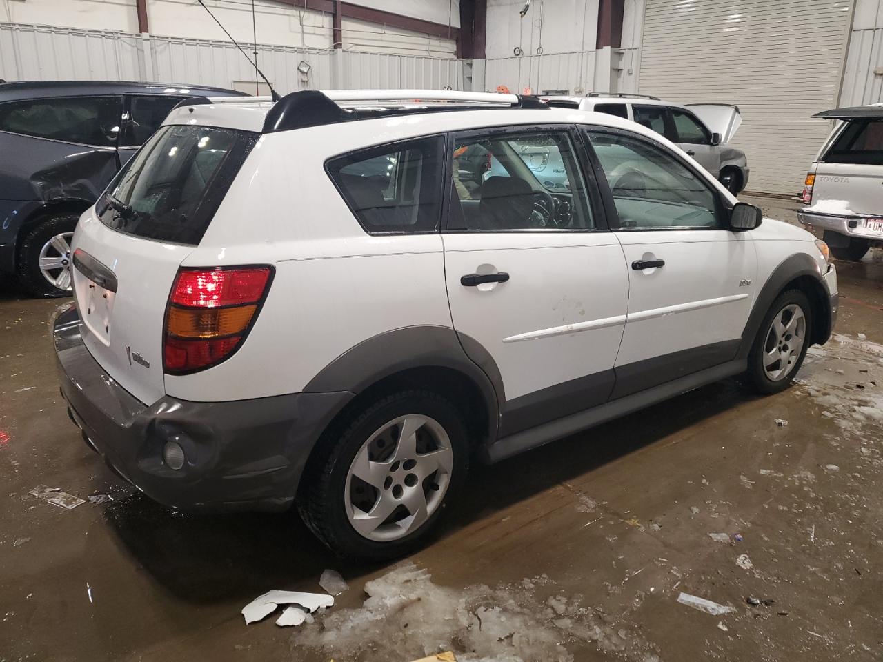 2007 Pontiac Vibe - Image 3