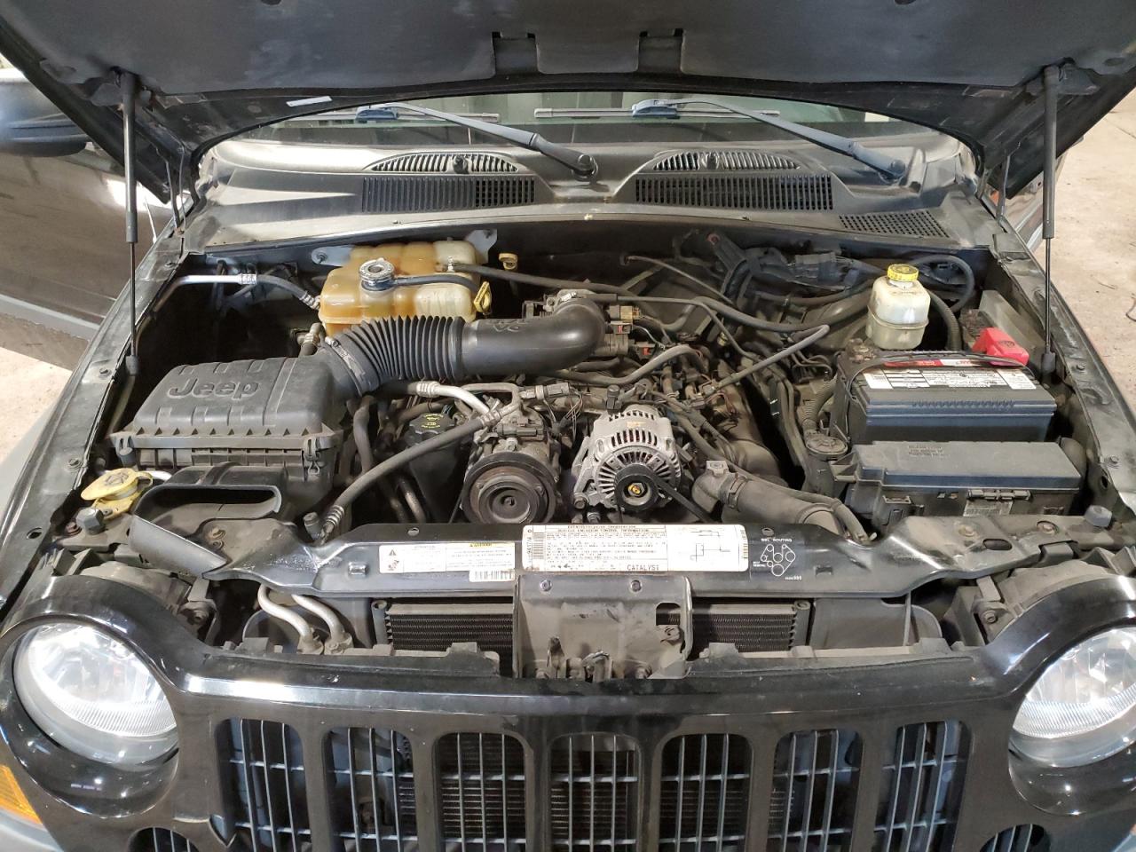 2006 Jeep Liberty (North America) - Image 12