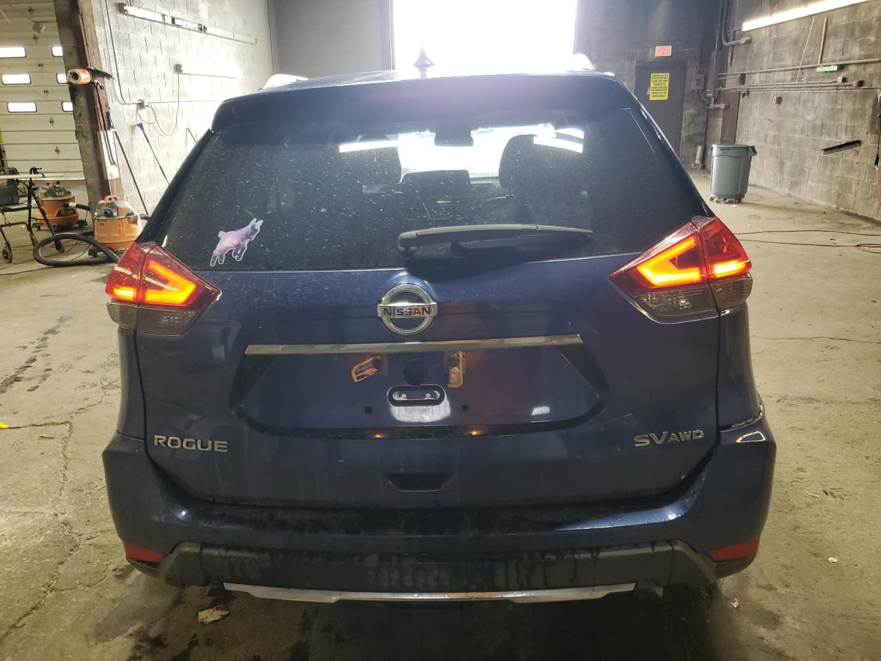 2017 Nissan Rogue - Image 6