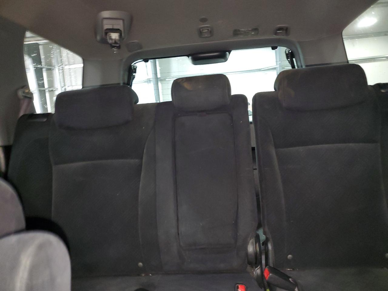 2005 Honda CR-V - Image 10